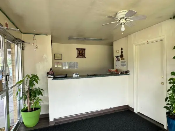 Thruway Holiday Motel Main image