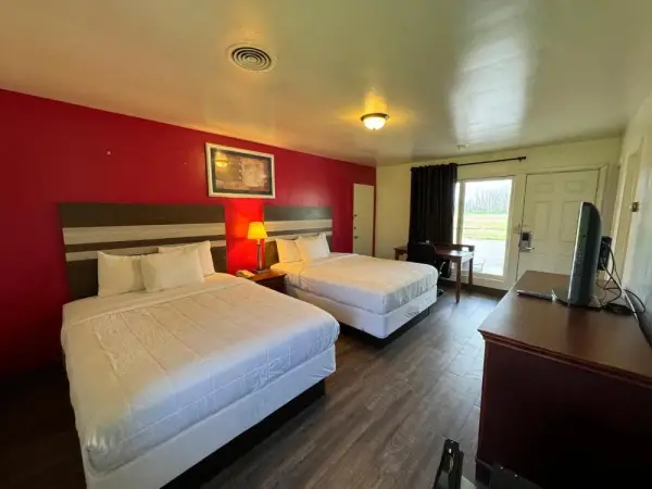 Thruway Holiday Motel 9